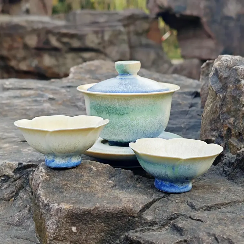 Pine Needle Celadon Gaiwan — Jingdezhen Porcelain with Optional Inscription